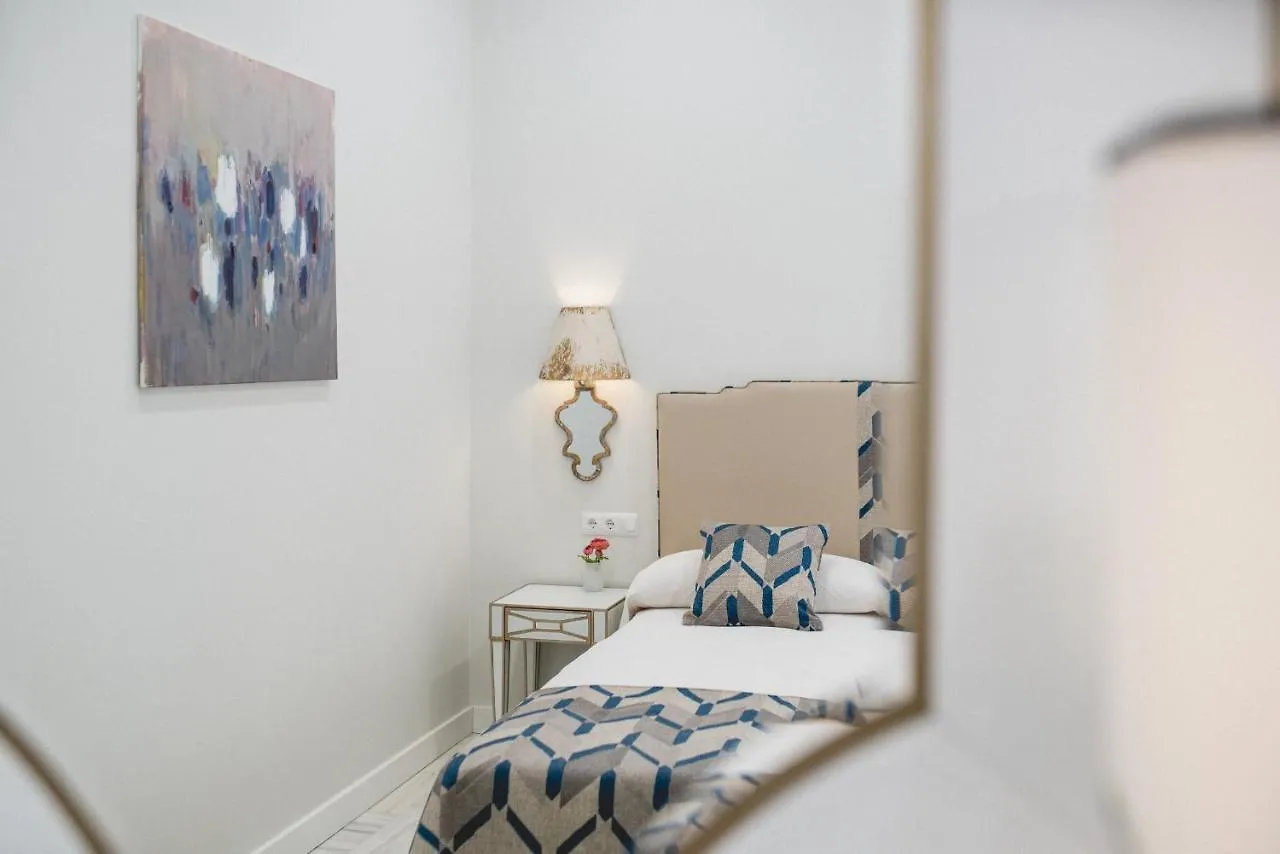Apartamentos Abreu Suites Seville Apartment