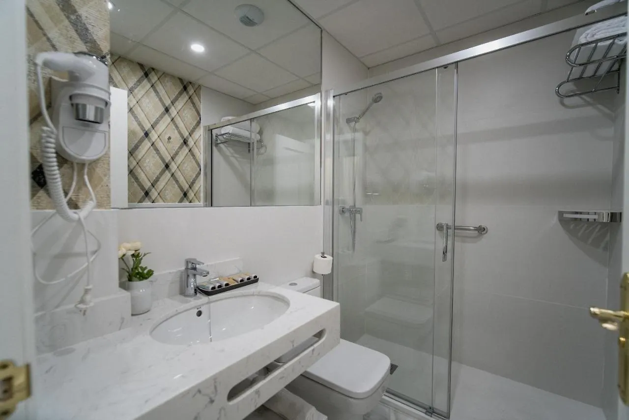 Apartamentos Abreu Suites Seville 0*,